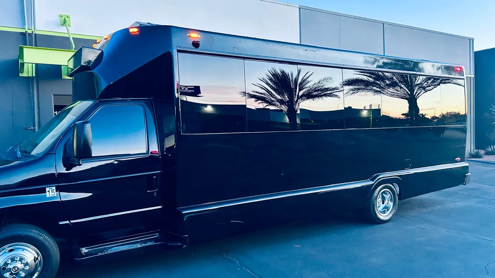 Medusa’s Party Bus exterior